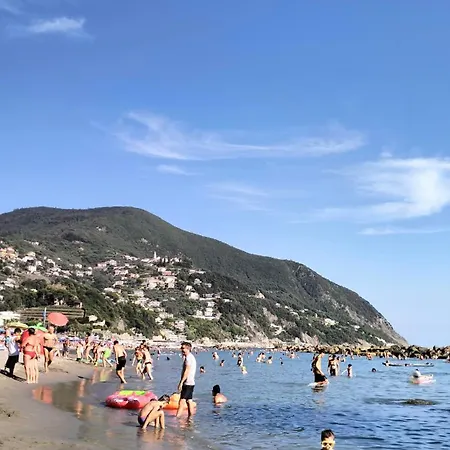 Guest house In 20 Steps From And 20 Minutes From The Cinque Terre By Train Moneglia