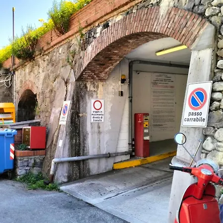 Guest house In 20 Steps From And 20 Minutes From The Cinque Terre By Train