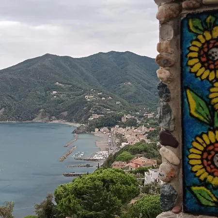 In 20 Steps From And 20 Minutes From The Cinque Terre By Train *