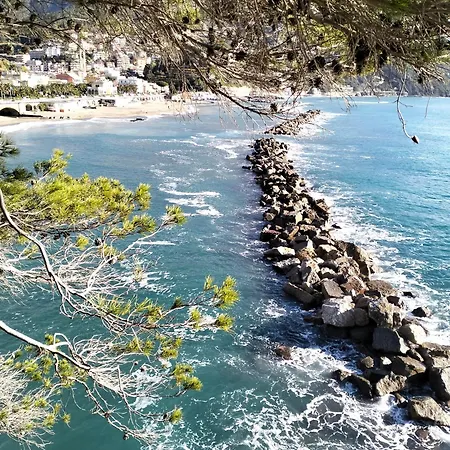 In 20 Steps From And 20 Minutes From The Cinque Terre By Train Moneglia