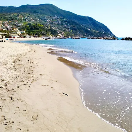 Bb Margherita Seaside, 20 Minutes From The Cinque Terre By Train Penzion