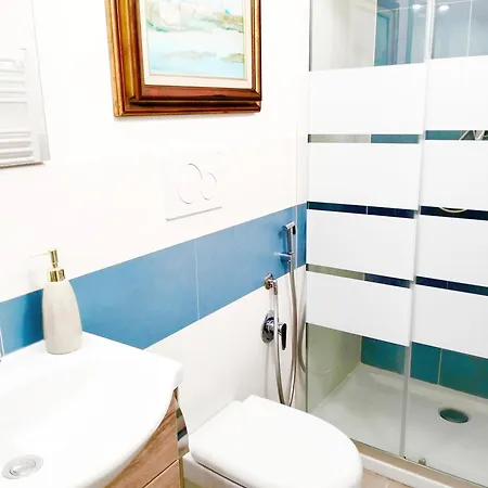 Guest house In 20 Steps From And 20 Minutes From The Cinque Terre By Train
