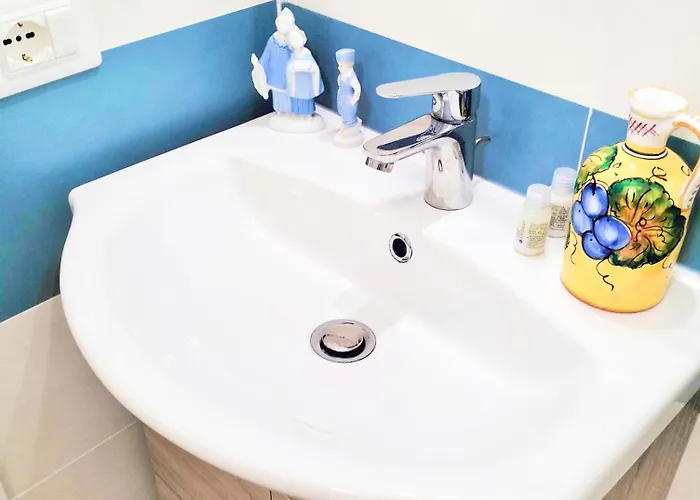 Bb Margherita Seaside, 20 Minutes From The Cinque Terre By Train 3* Moneglia